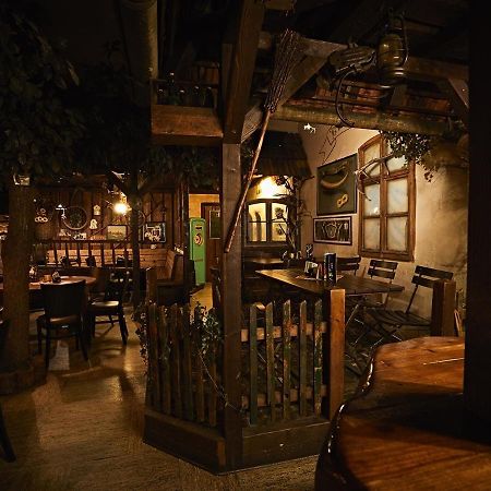 Pension Ruessel-Pub Sangerhausen Exterior photo