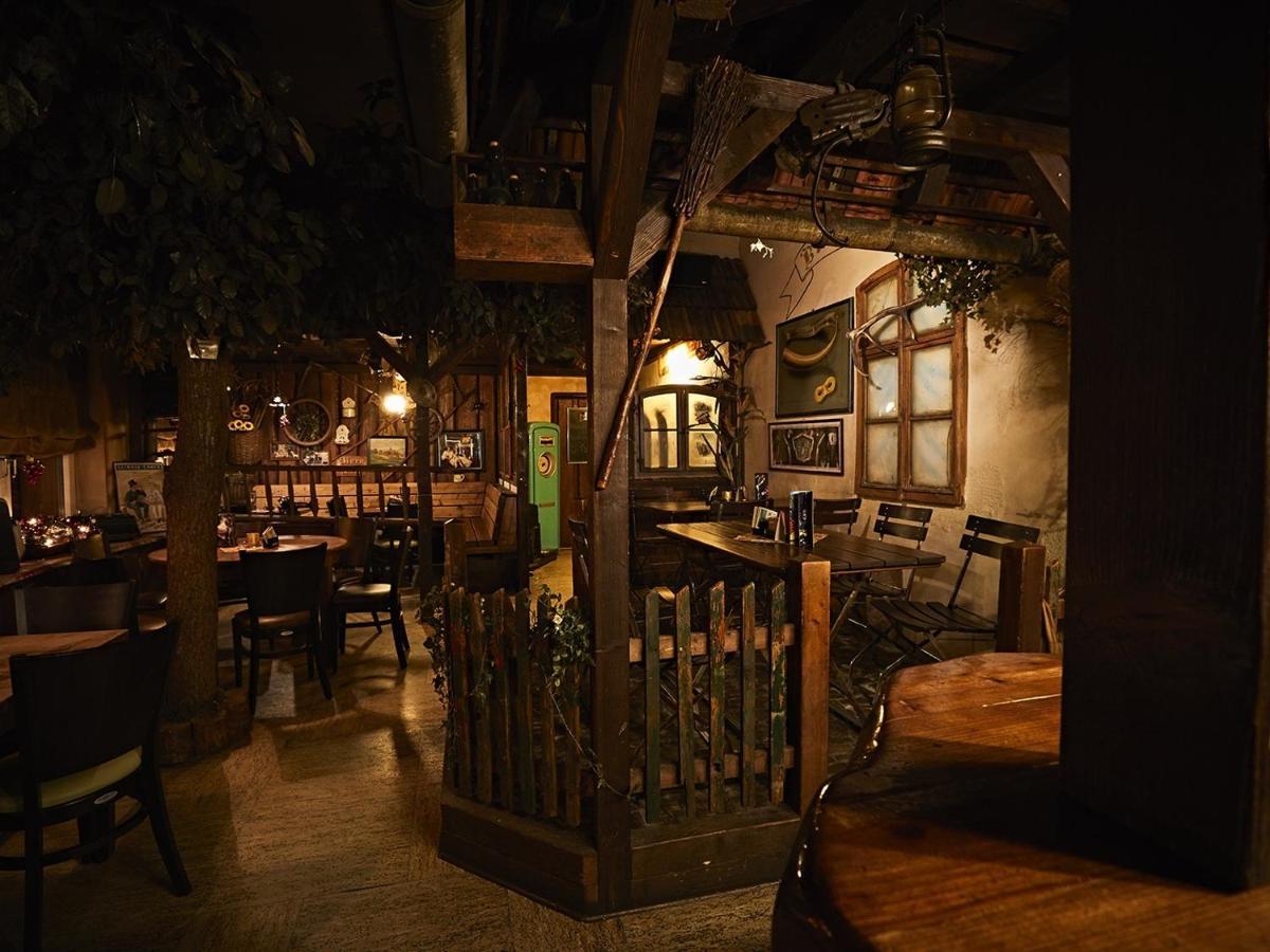 Pension Ruessel-Pub Sangerhausen Exterior photo